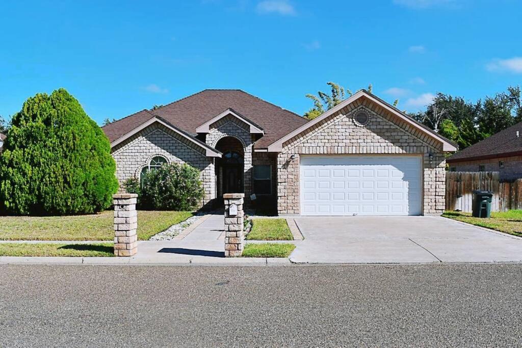 Beautiful House With Pool Villa Mission Exterior photo