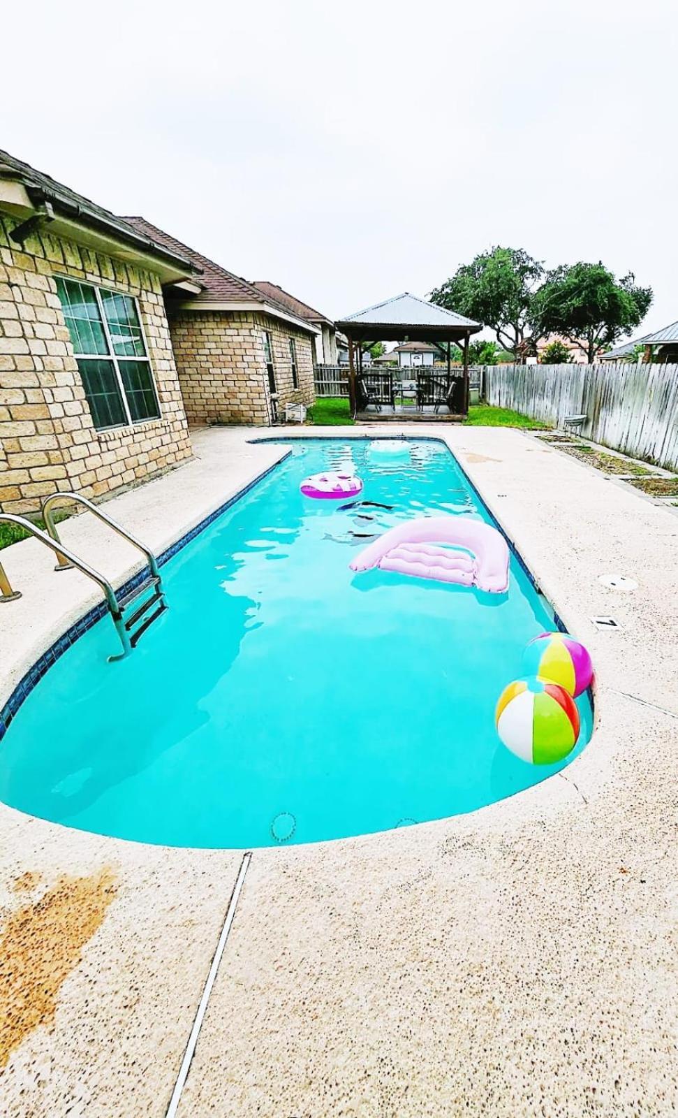 Beautiful House With Pool Villa Mission Exterior photo